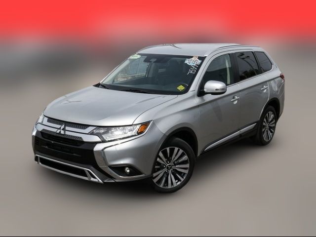 2020 Mitsubishi Outlander SE