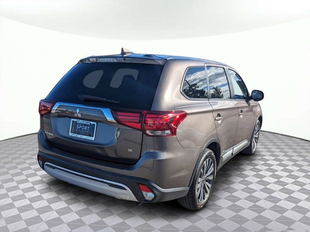 2020 Mitsubishi Outlander SE