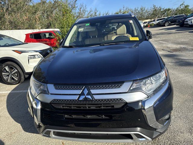 2020 Mitsubishi Outlander SE