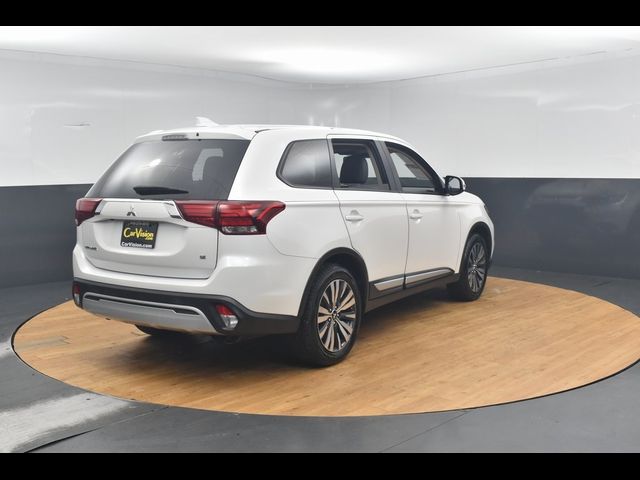 2020 Mitsubishi Outlander SE