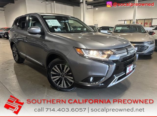 2020 Mitsubishi Outlander SE