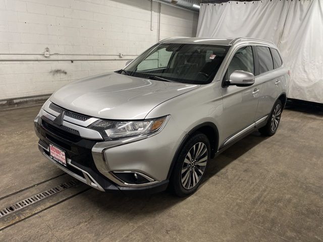 2020 Mitsubishi Outlander SE