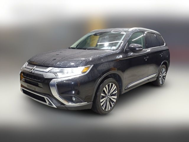 2020 Mitsubishi Outlander SE