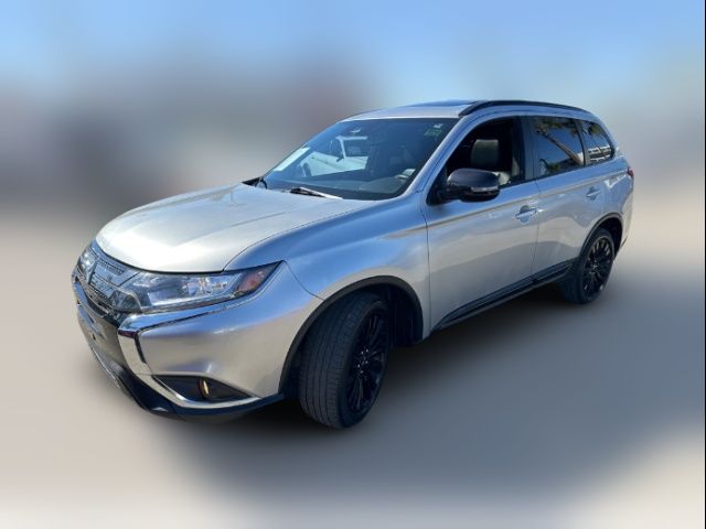 2020 Mitsubishi Outlander SE