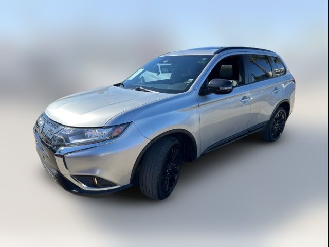 2020 Mitsubishi Outlander SE