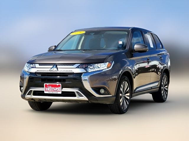 2020 Mitsubishi Outlander SE