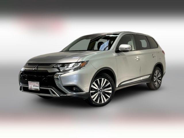 2020 Mitsubishi Outlander SE