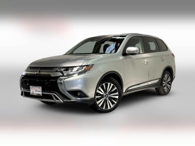 2020 Mitsubishi Outlander SE