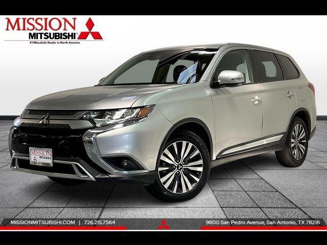 2020 Mitsubishi Outlander SE