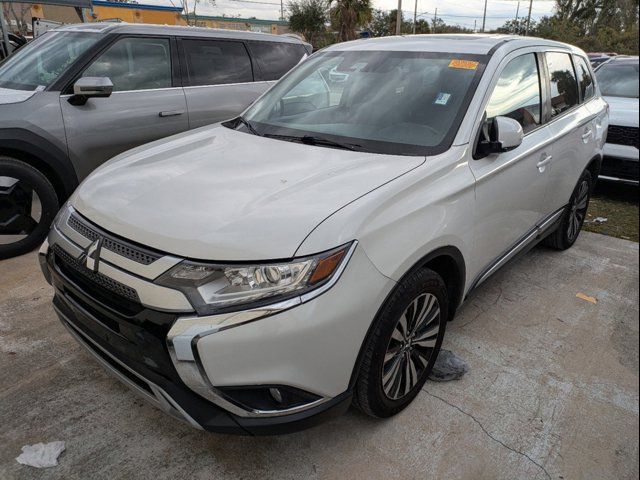 2020 Mitsubishi Outlander SE