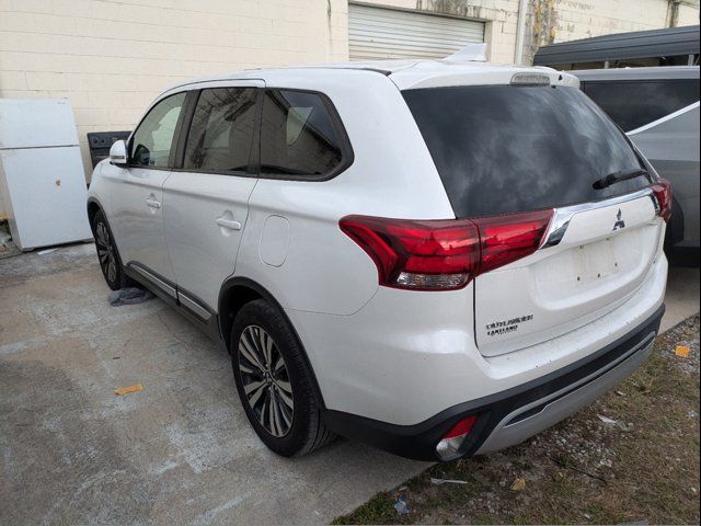 2020 Mitsubishi Outlander SE