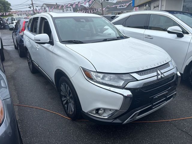 2020 Mitsubishi Outlander SE