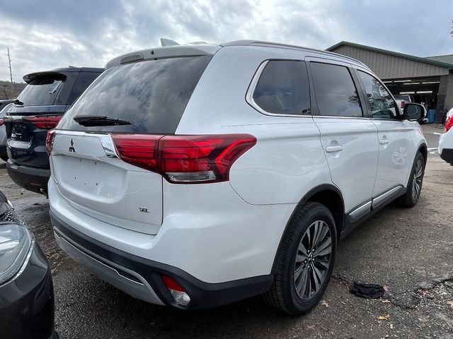 2020 Mitsubishi Outlander SE