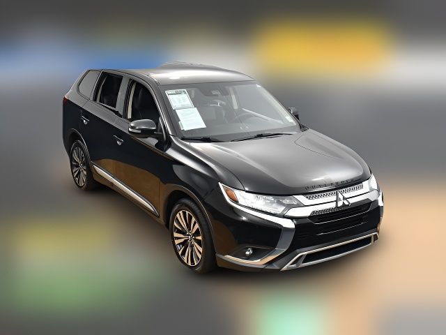 2020 Mitsubishi Outlander SE