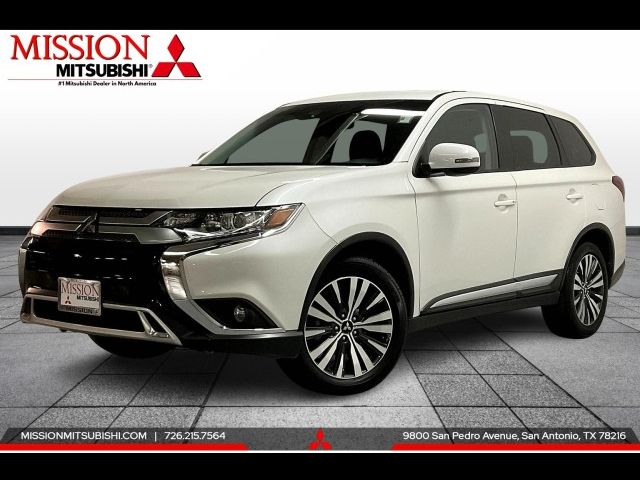 2020 Mitsubishi Outlander SE