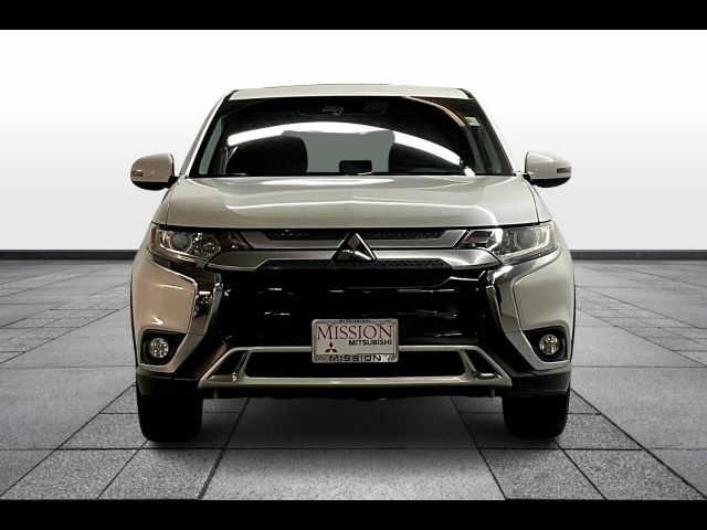 2020 Mitsubishi Outlander SE