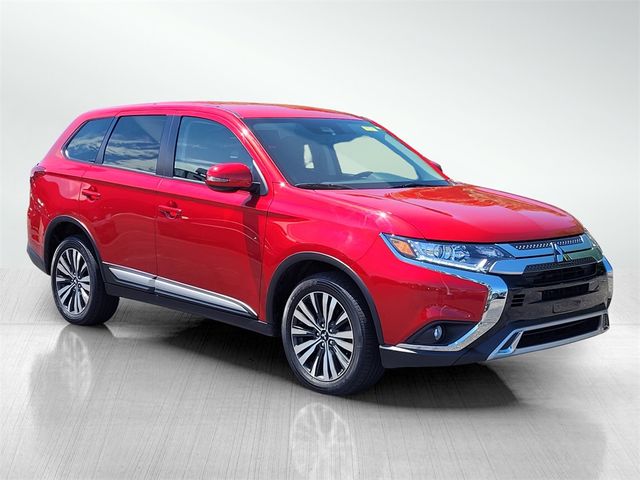 2020 Mitsubishi Outlander SE