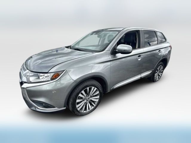 2020 Mitsubishi Outlander SE