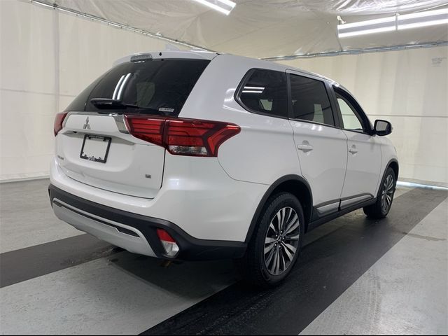 2020 Mitsubishi Outlander SE