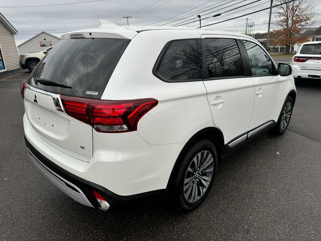 2020 Mitsubishi Outlander SE