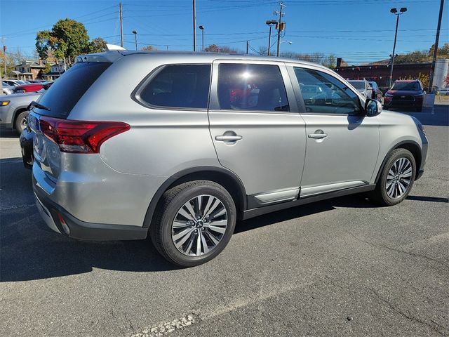 2020 Mitsubishi Outlander SE