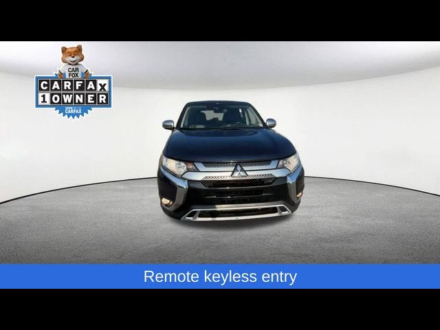 2020 Mitsubishi Outlander SE