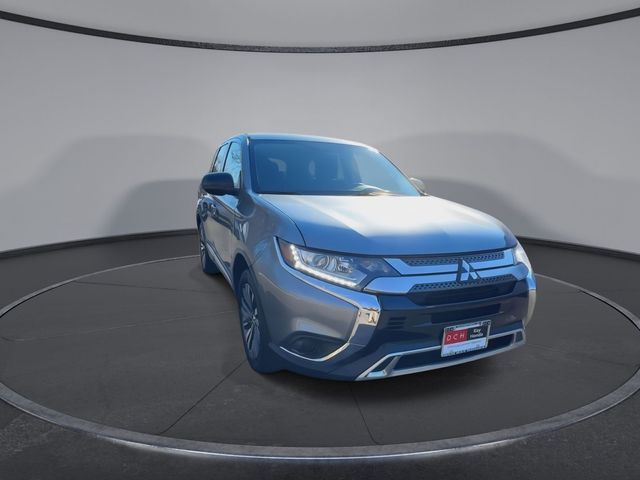 2020 Mitsubishi Outlander SE