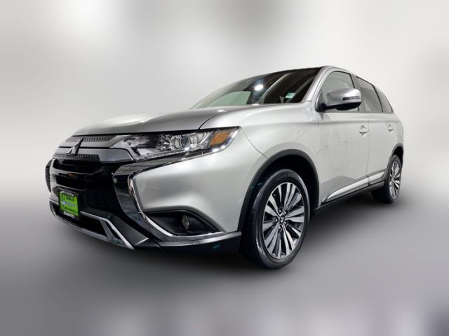 2020 Mitsubishi Outlander SE