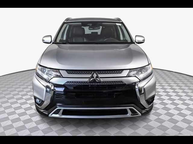 2020 Mitsubishi Outlander SE