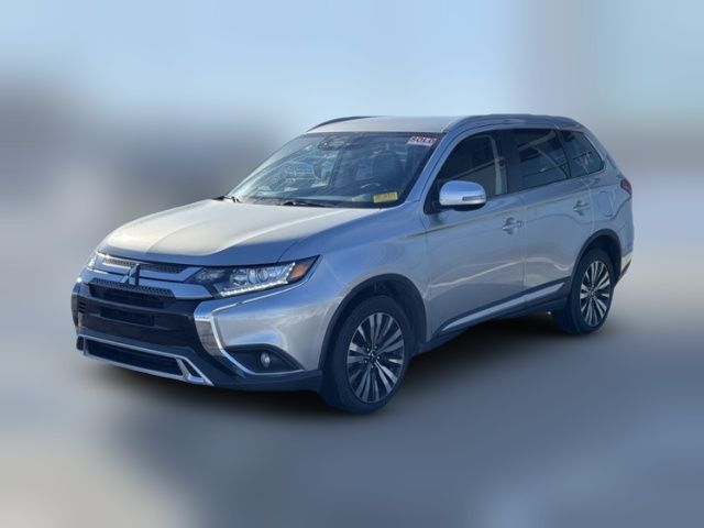 2020 Mitsubishi Outlander SE