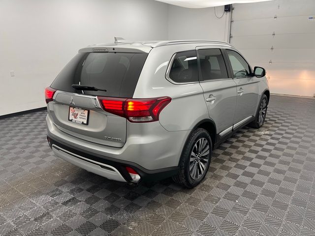 2020 Mitsubishi Outlander SE