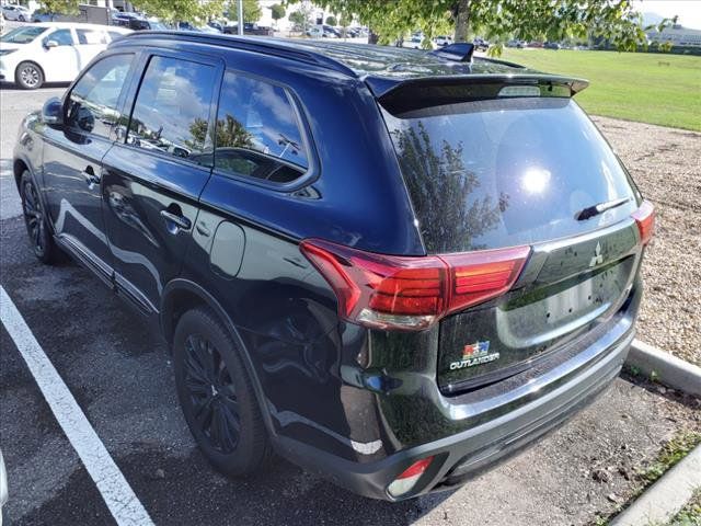 2020 Mitsubishi Outlander SE