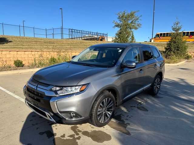 2020 Mitsubishi Outlander SE