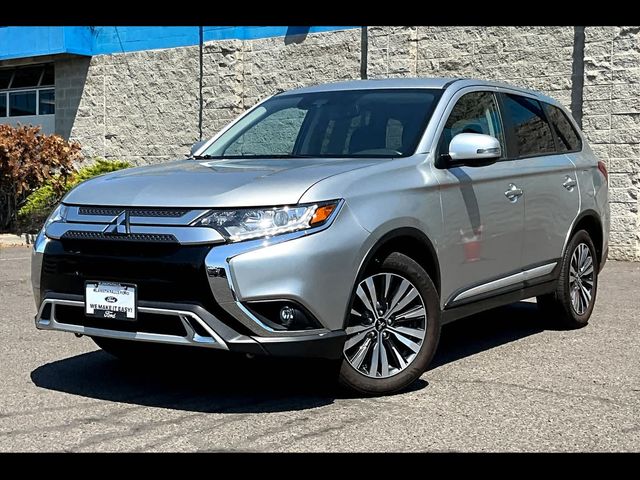 2020 Mitsubishi Outlander SE