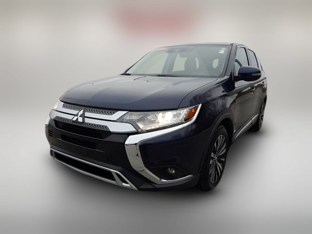 2020 Mitsubishi Outlander SE