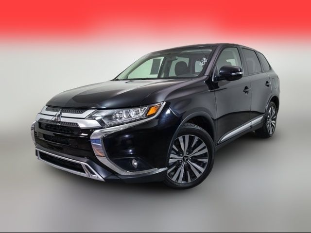 2020 Mitsubishi Outlander SE