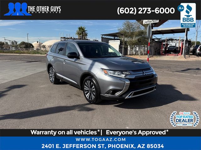 2020 Mitsubishi Outlander SE