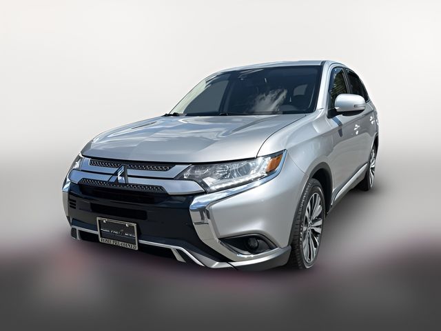 2020 Mitsubishi Outlander SE