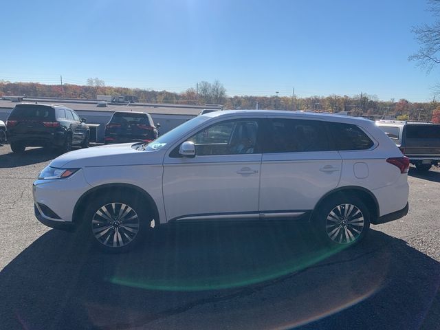 2020 Mitsubishi Outlander SE