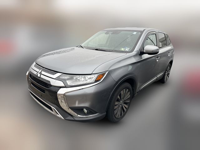 2020 Mitsubishi Outlander SE