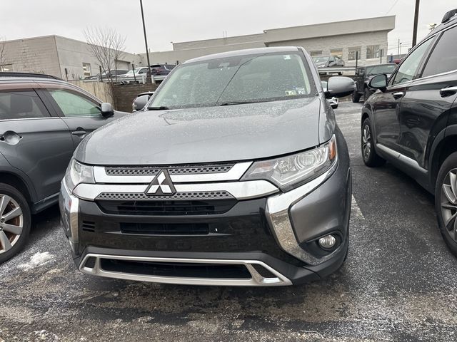 2020 Mitsubishi Outlander SE