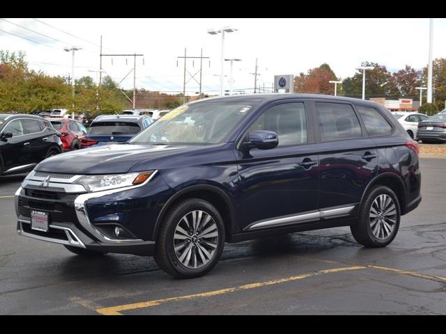 2020 Mitsubishi Outlander SE