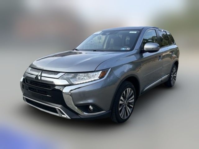 2020 Mitsubishi Outlander SE