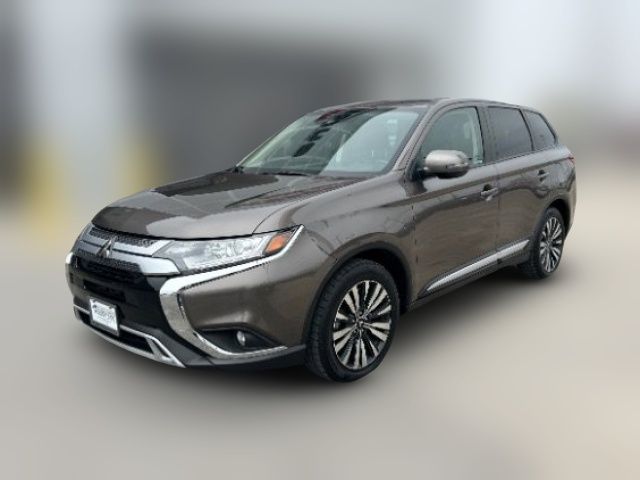 2020 Mitsubishi Outlander SE