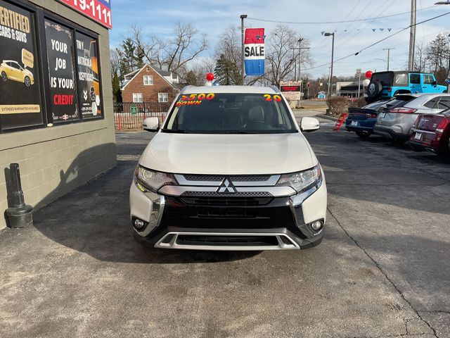 2020 Mitsubishi Outlander SE