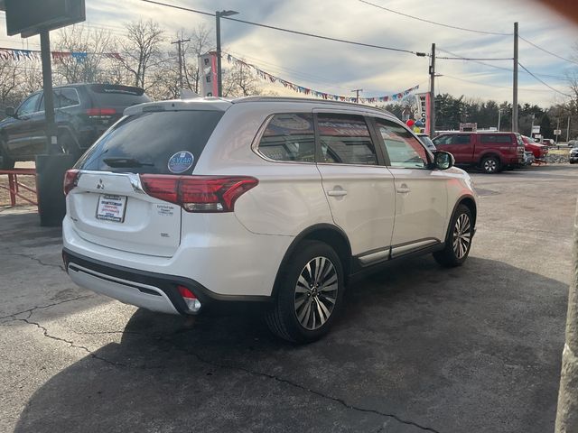 2020 Mitsubishi Outlander SE