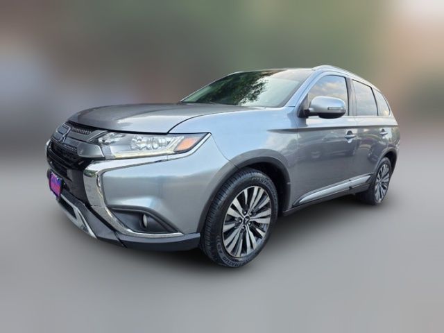 2020 Mitsubishi Outlander SE