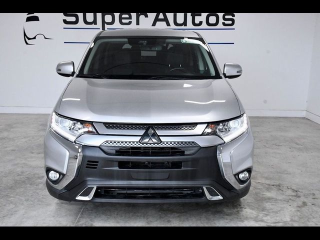 2020 Mitsubishi Outlander SE