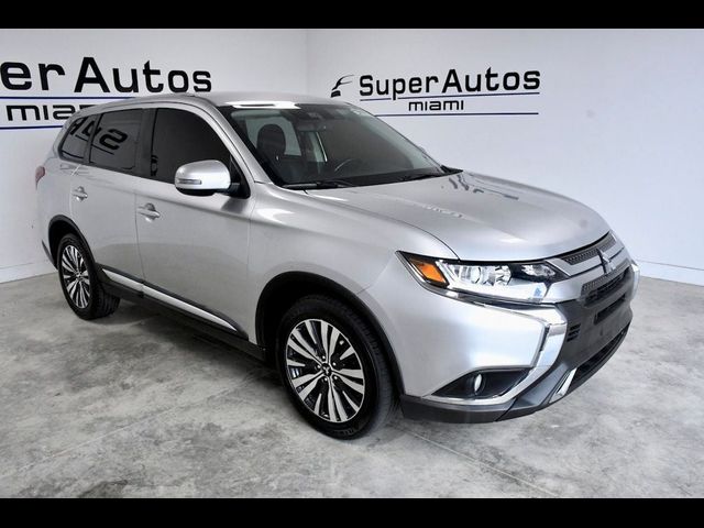 2020 Mitsubishi Outlander SE