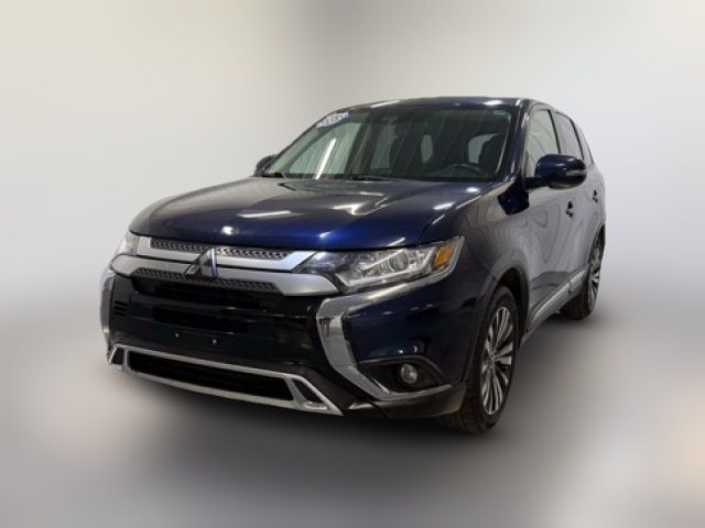 2020 Mitsubishi Outlander SE